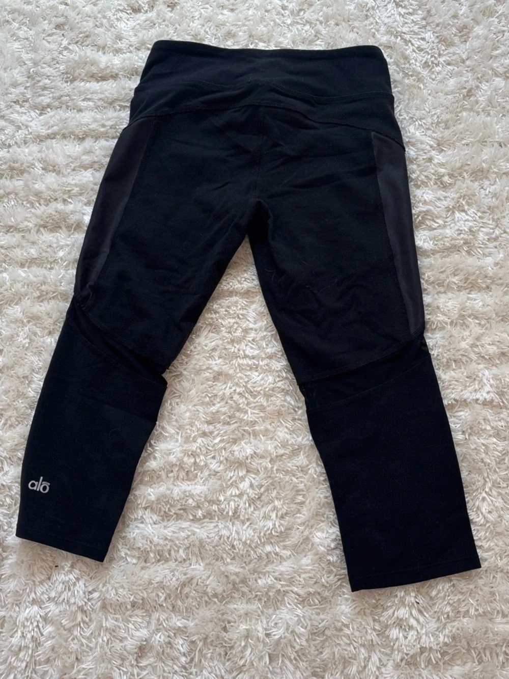 ALO Yoga Black High-Waist Capris with Mesh Panels